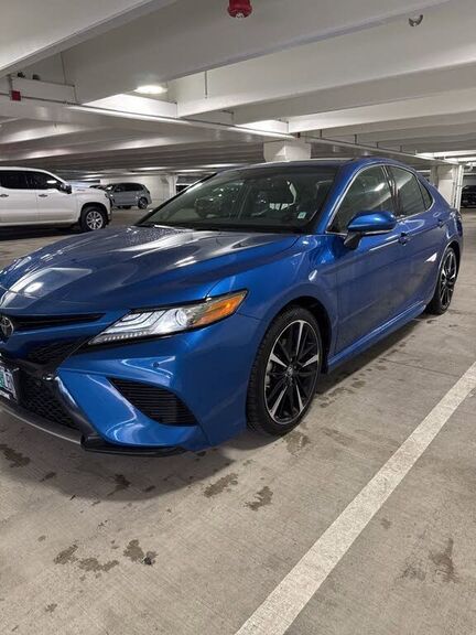 2018 TOYOTA Camry