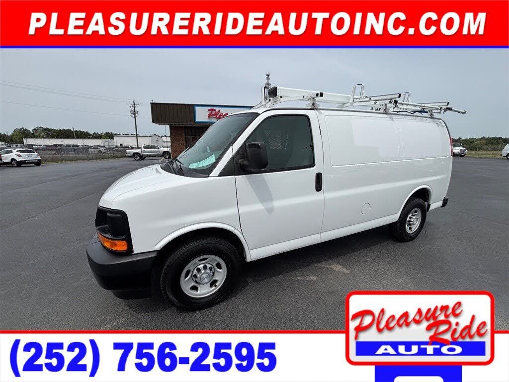 2017 CHEVROLET Express