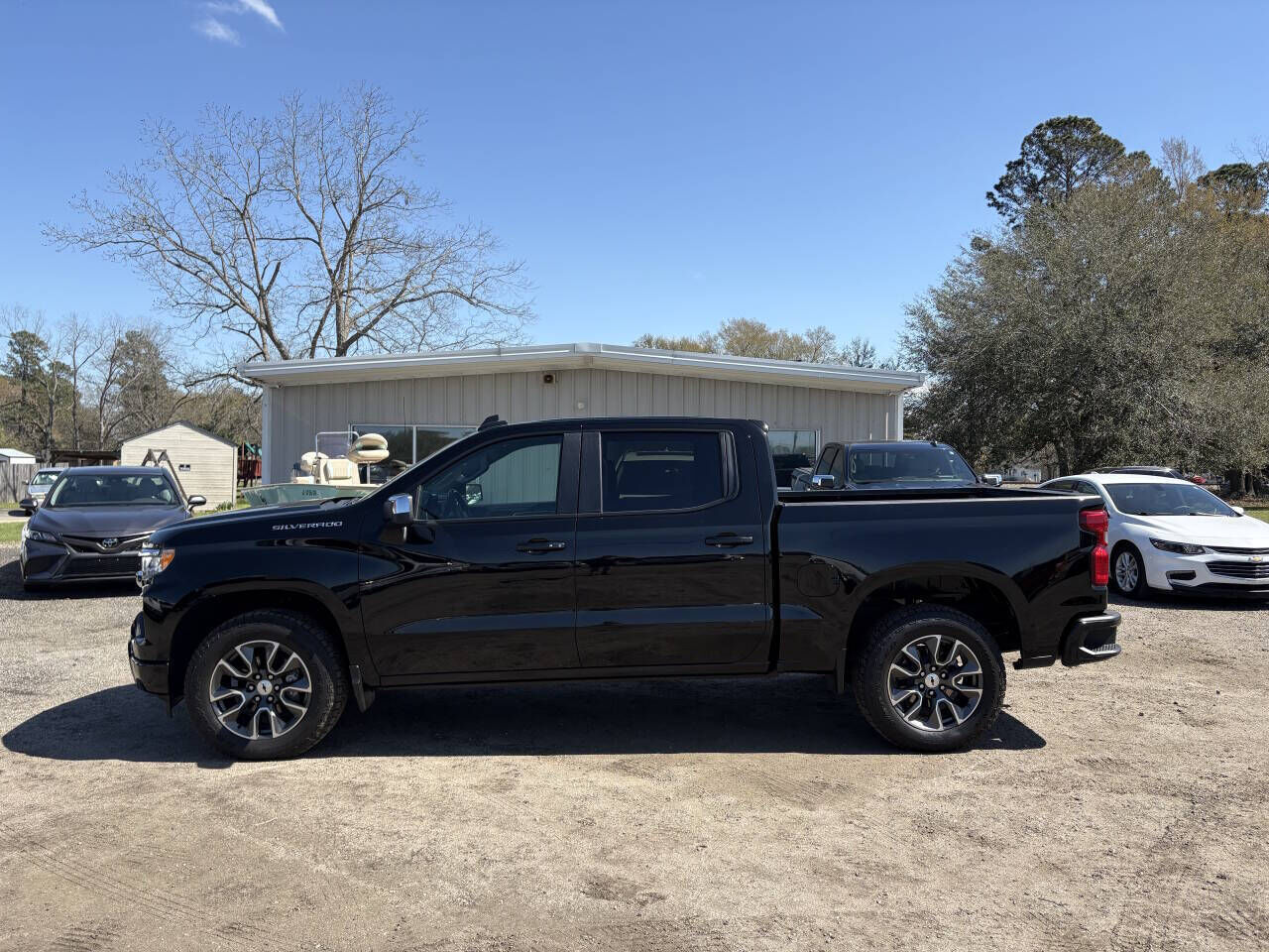 2025 CHEVROLET Silverado
