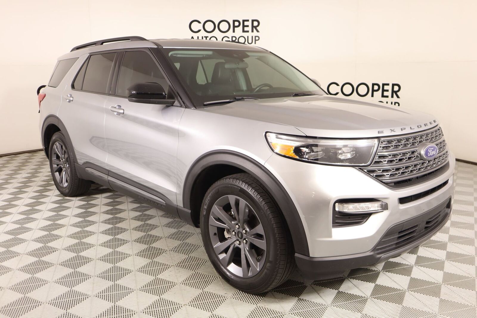 2024 FORD Explorer
