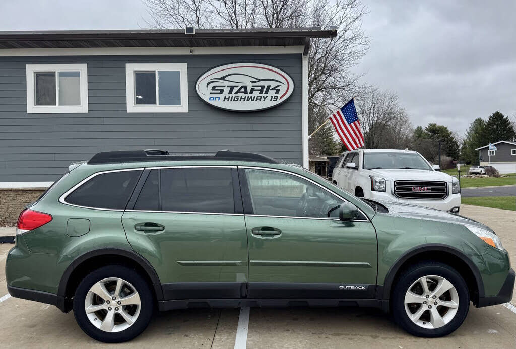 2014 SUBARU Outback