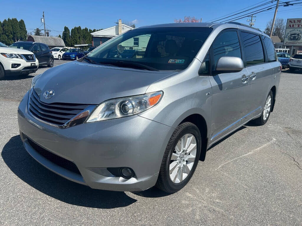2016 TOYOTA Sienna