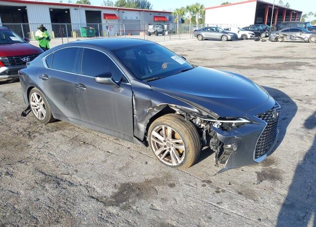 2021 LEXUS IS