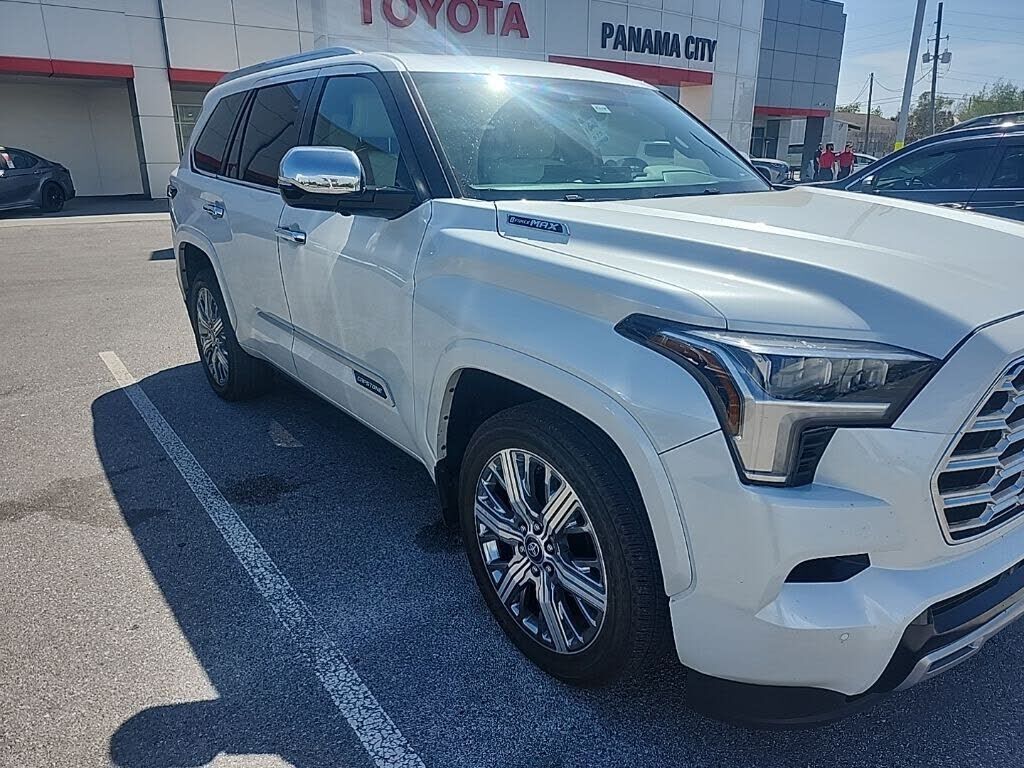 2025 TOYOTA Sequoia