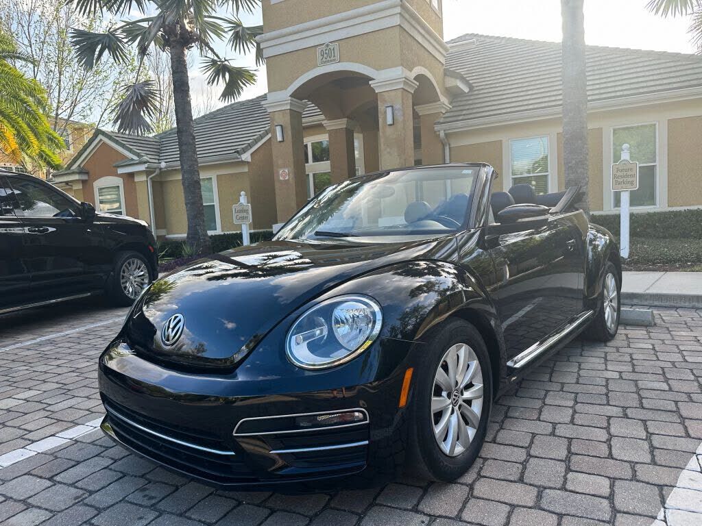 2018 VOLKSWAGEN Beetle