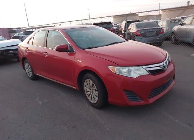 2014 TOYOTA Camry
