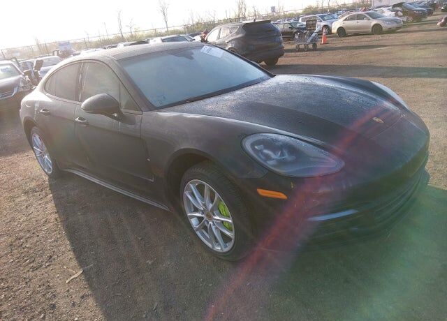 2017 PORSCHE Panamera