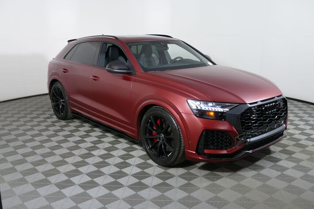 2023 AUDI RS Q8