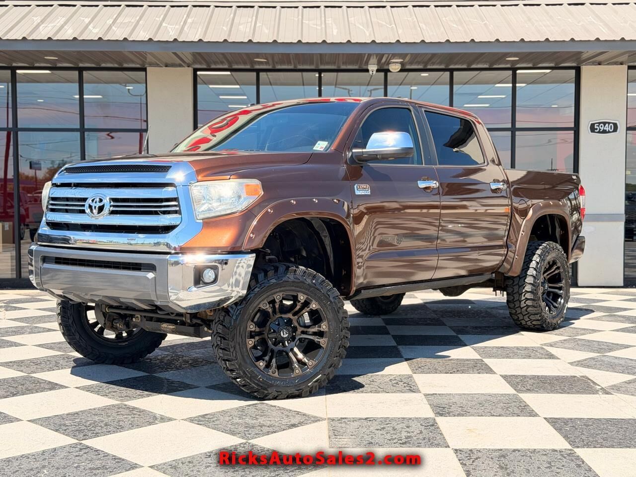 2017 TOYOTA Tundra