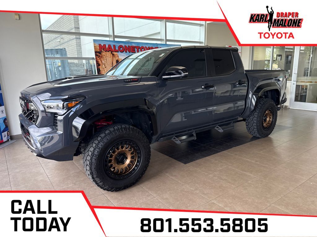 2024 TOYOTA Tacoma