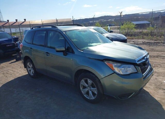 2015 SUBARU Forester