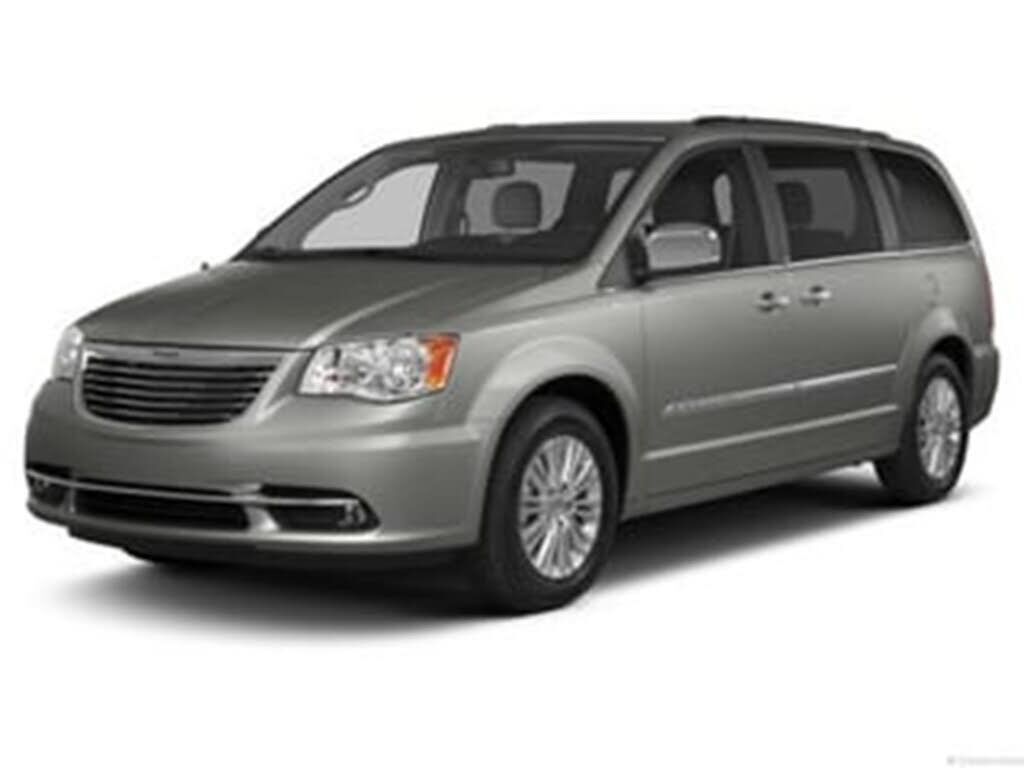 2013 CHRYSLER Town and Country