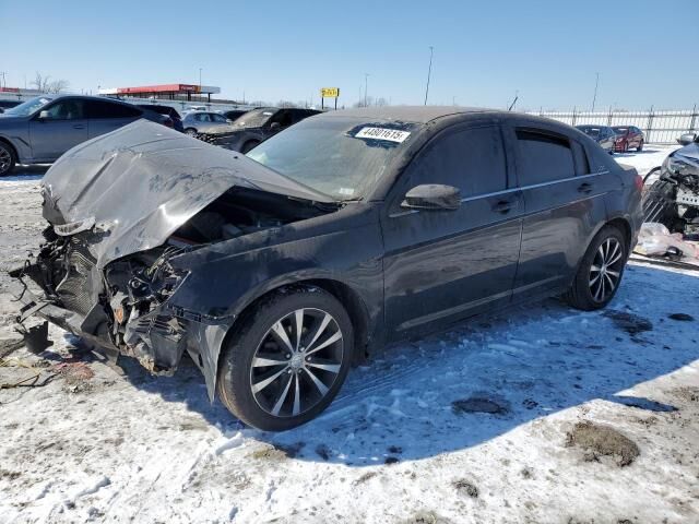 2013 CHRYSLER 200