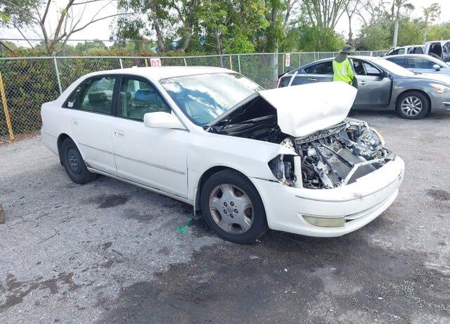 2003 TOYOTA Avalon