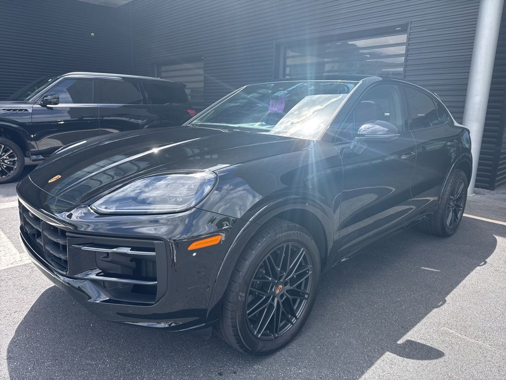 2025 PORSCHE Cayenne