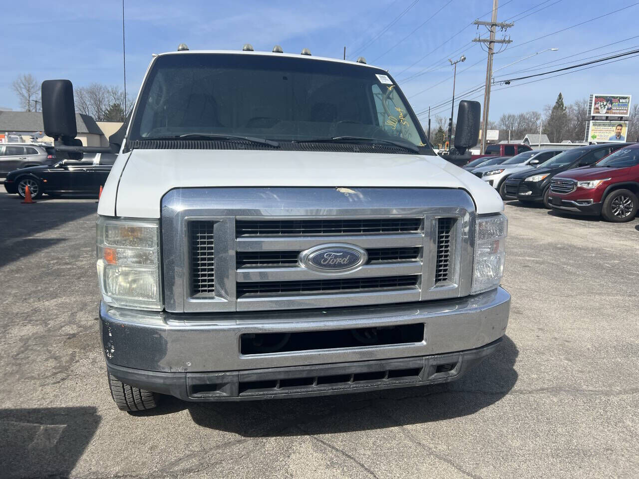 2011 FORD E-450