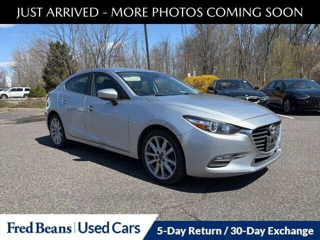 2017 MAZDA Mazda3