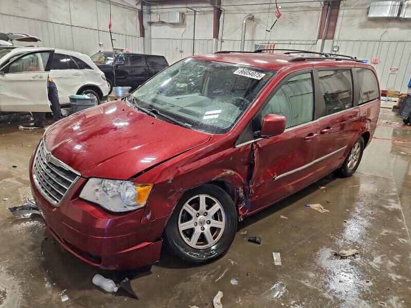 2010 CHRYSLER Town and Country