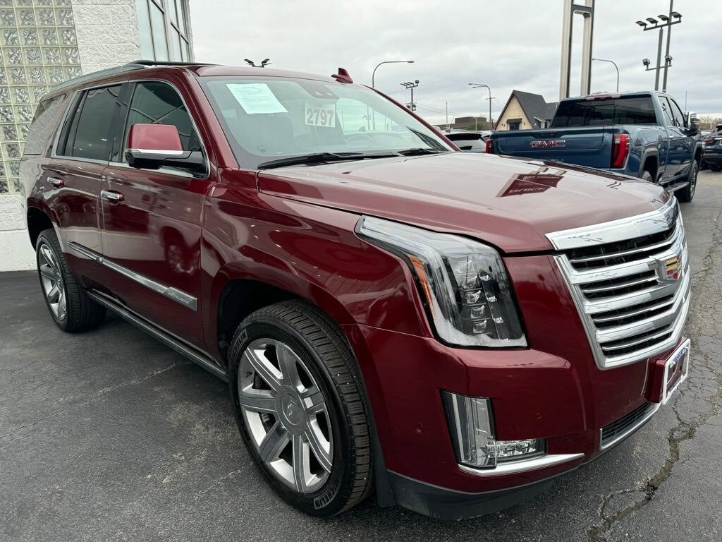 2017 CADILLAC Escalade