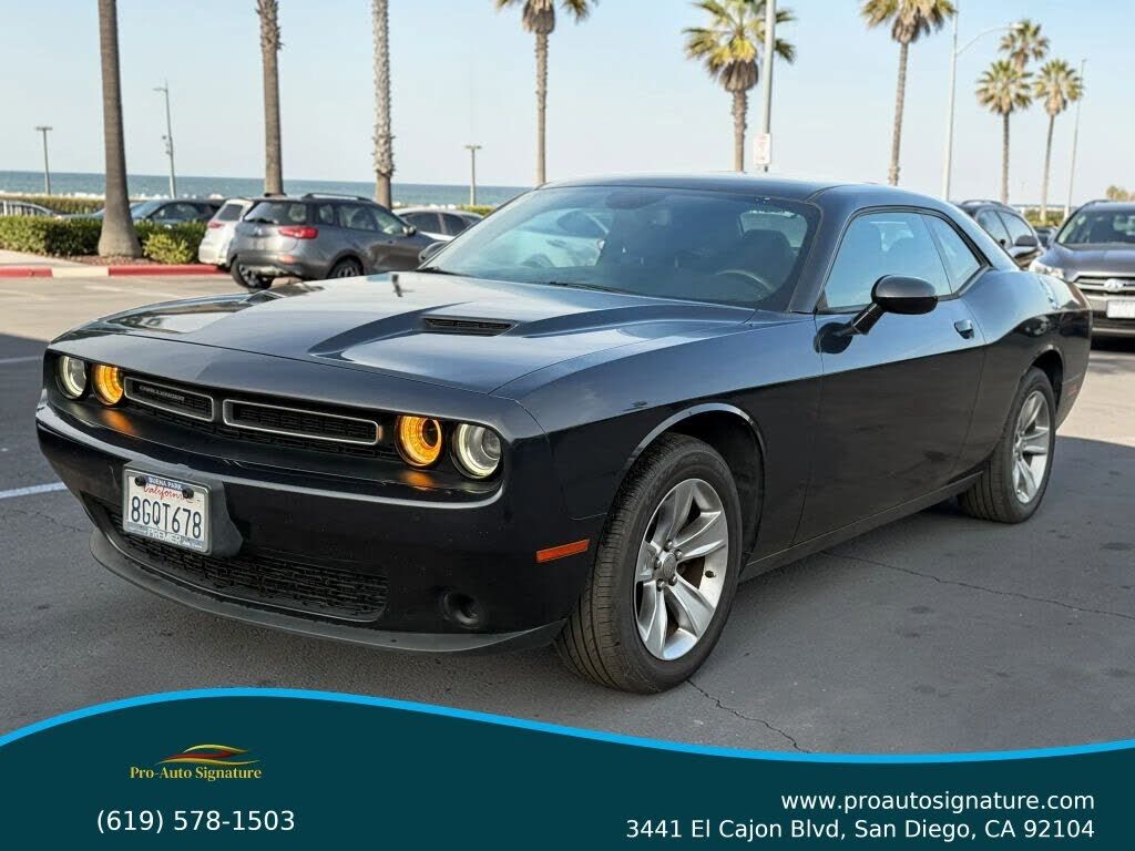 2017 DODGE Challenger