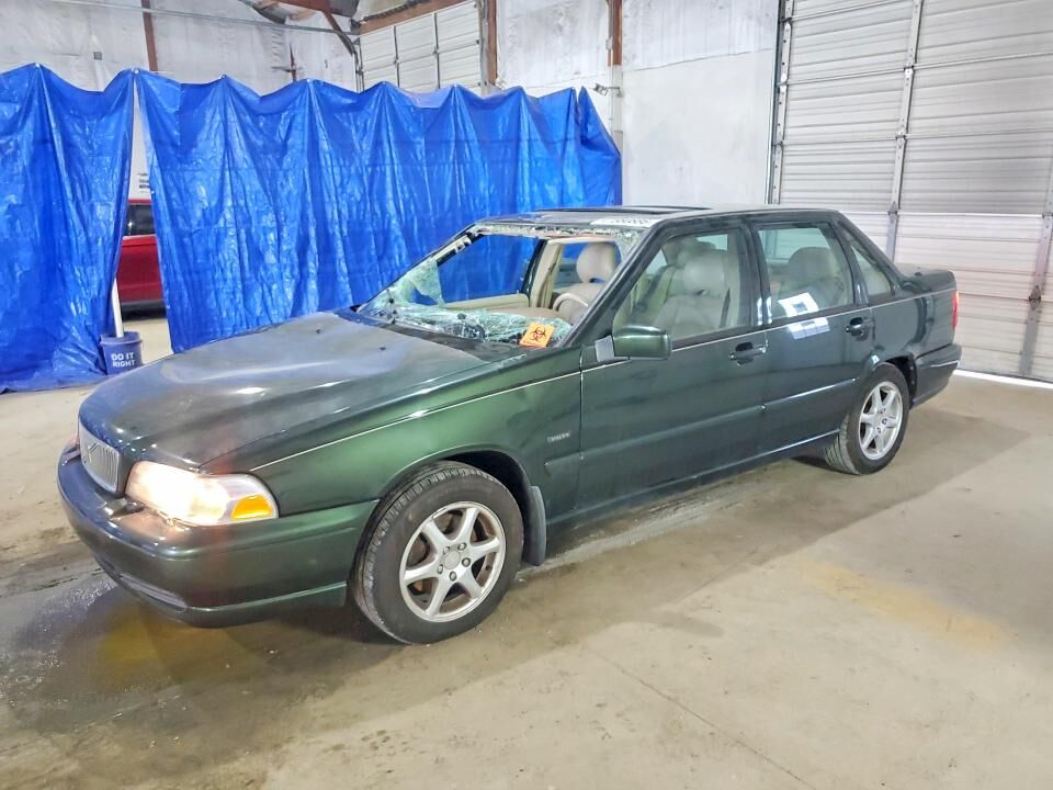 1998 VOLVO S70