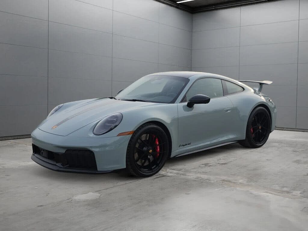 2025 PORSCHE 911