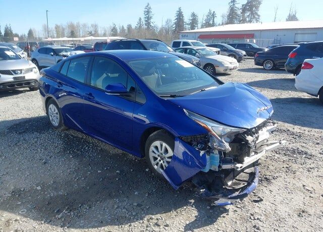 2016 TOYOTA PRIUS