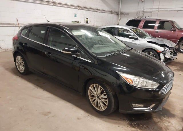 2017 FORD Focus