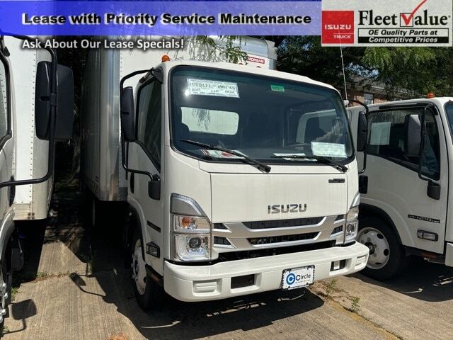 2024 ISUZU NPR-HD