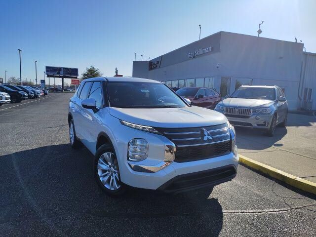 2026 MITSUBISHI Outlander