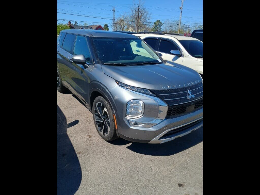 2023 MITSUBISHI Outlander