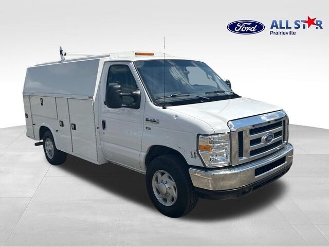 2017 FORD E-350