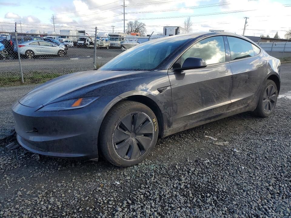 2025 TESLA Model 3