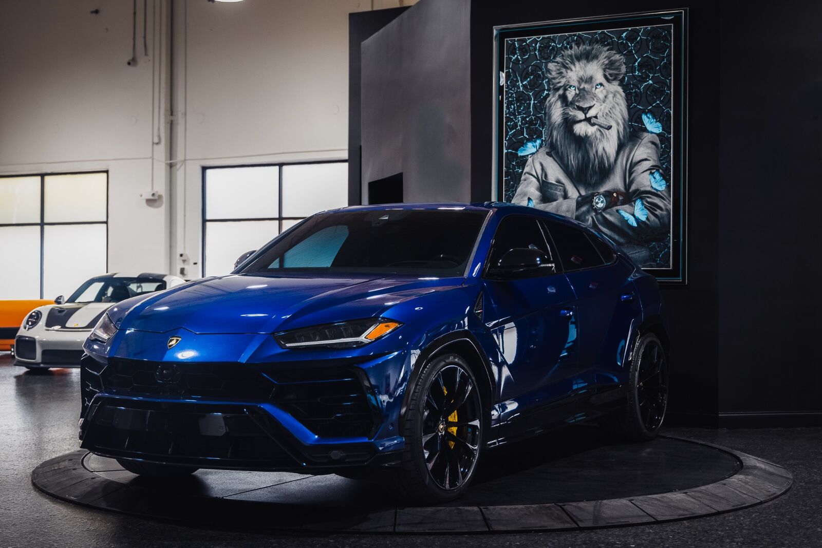 2022 LAMBORGHINI URUS