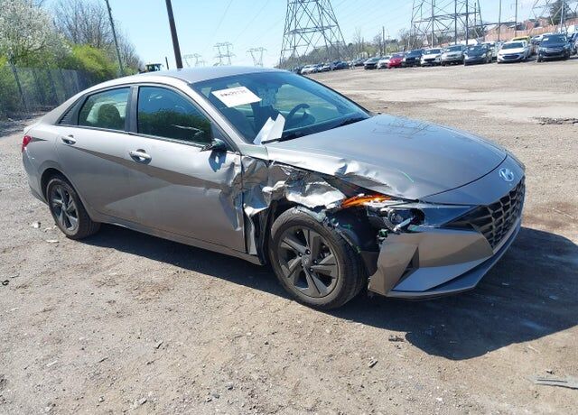 2021 HYUNDAI Elantra