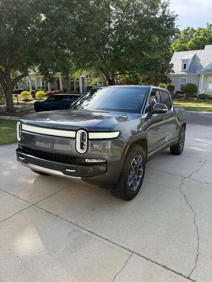 2022 RIVIAN R1T