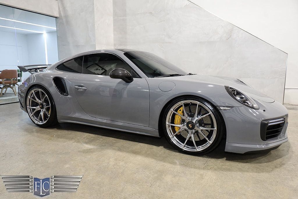 2018 PORSCHE 911