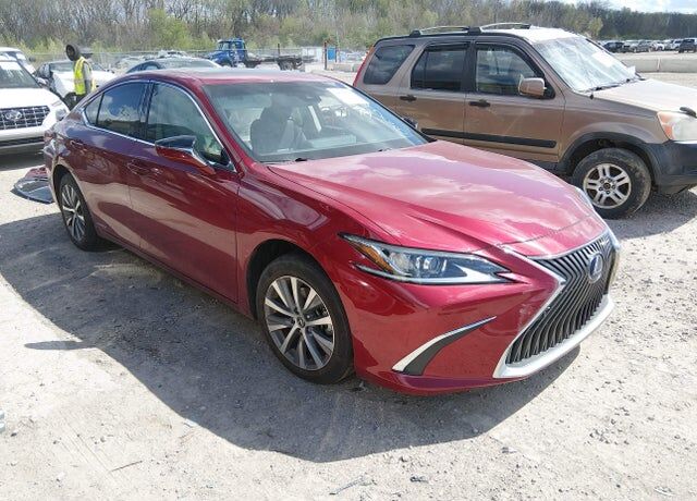 2021 LEXUS ES