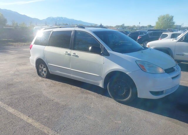 2004 TOYOTA Sienna