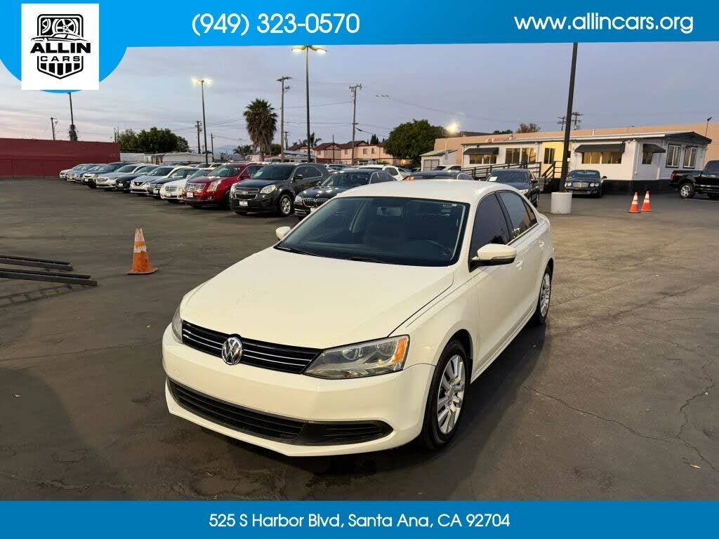 2012 VOLKSWAGEN Jetta