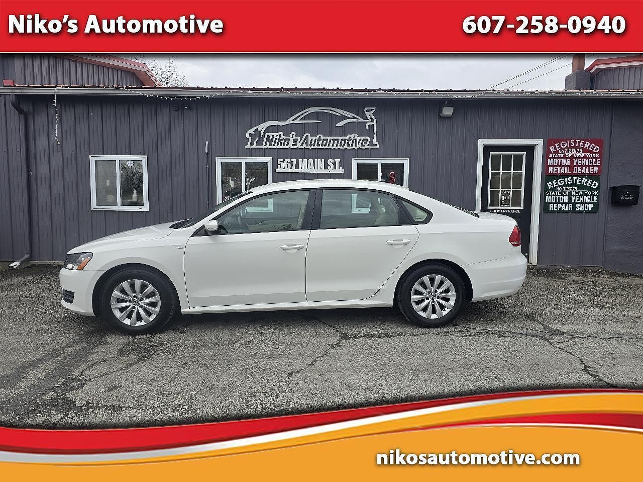 2013 VOLKSWAGEN Passat