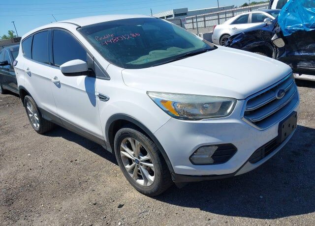 2017 FORD Escape