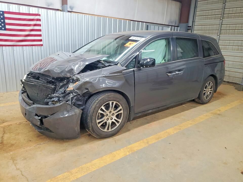 2013 HONDA Odyssey
