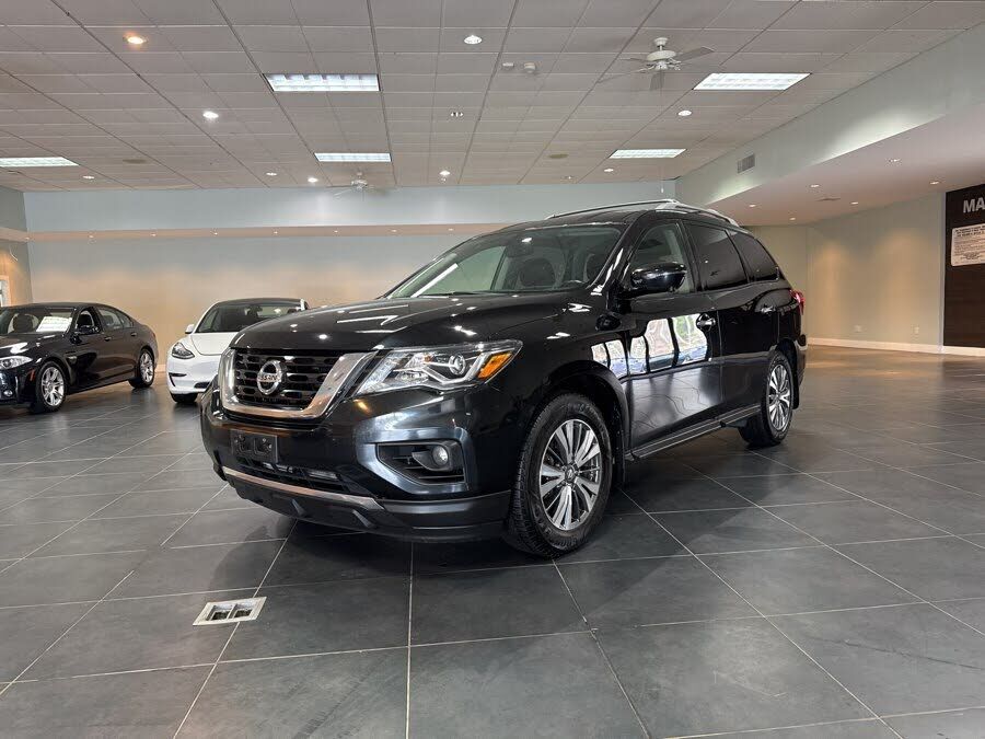 2018 NISSAN Pathfinder