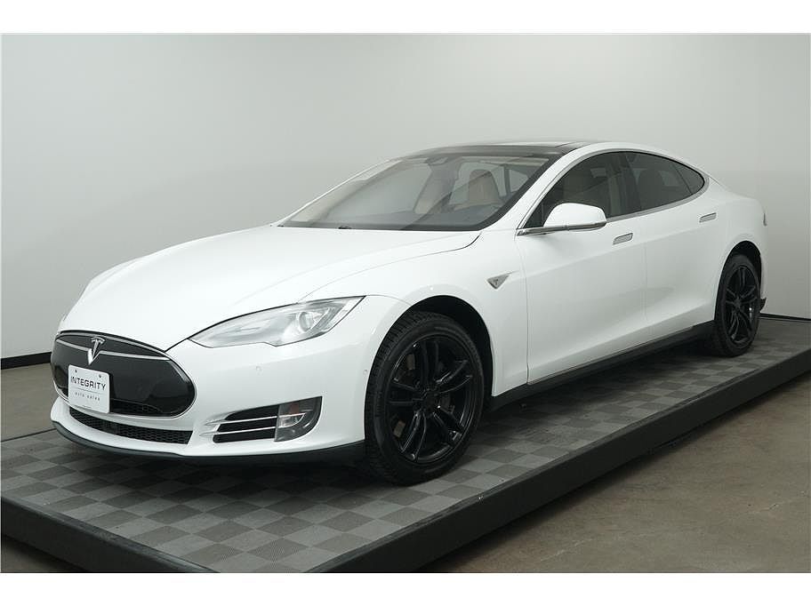 2016 TESLA Model S