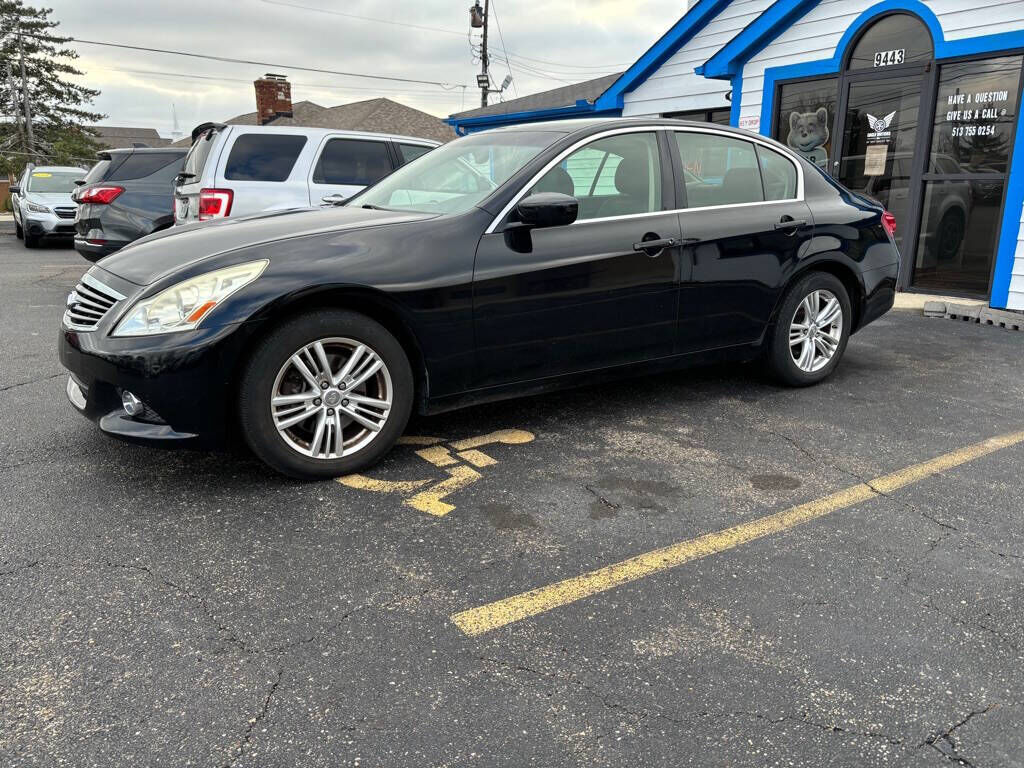2013 INFINITI G37
