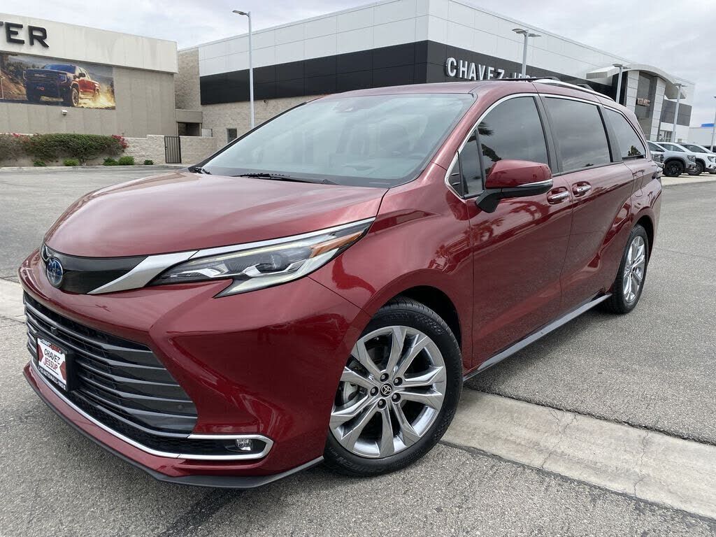 2022 TOYOTA Sienna