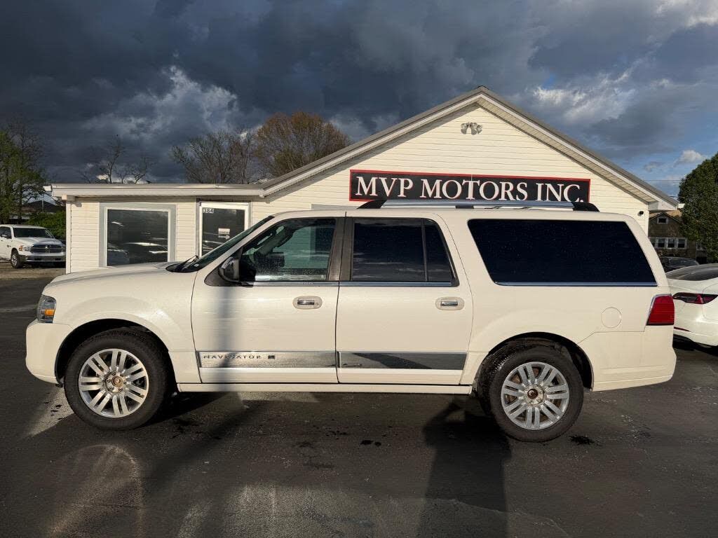 2013 LINCOLN Navigator