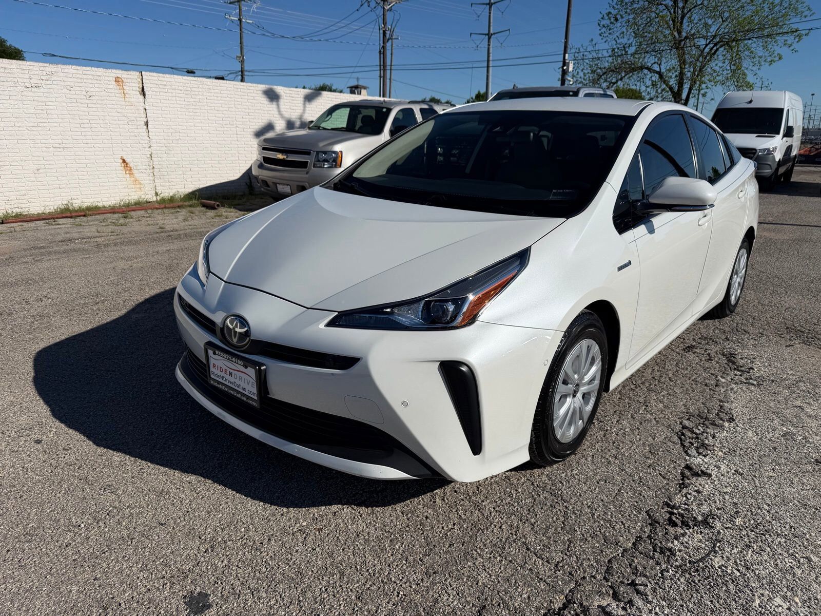 2019 TOYOTA PRIUS