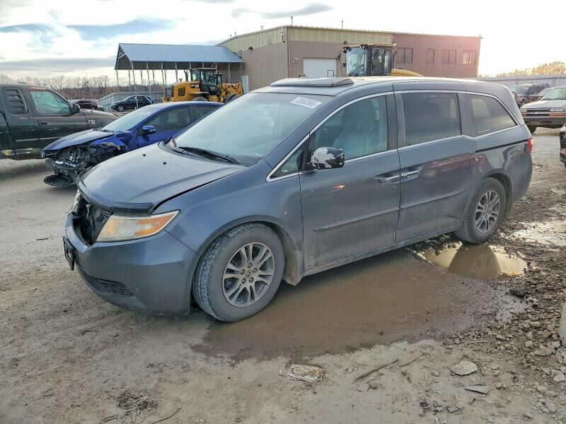 2013 HONDA Odyssey